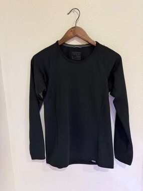 Patagonia Black Capilene Lightweight Base Layer Top